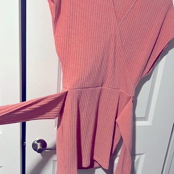 ⭐️Saylor: Yelle Ribbed pink front tie dress - Picture 6 of 7